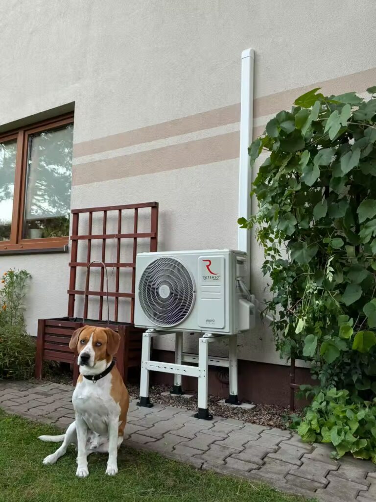 Agregat Rotenso Imoto zamontowany na wysokich nogach aby uniknąć zalodzenia podłoża w porze zimowej