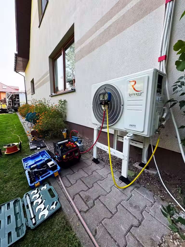 Pomiary ciśnienia i wykonywanie próżni w układzie klimatyzacji