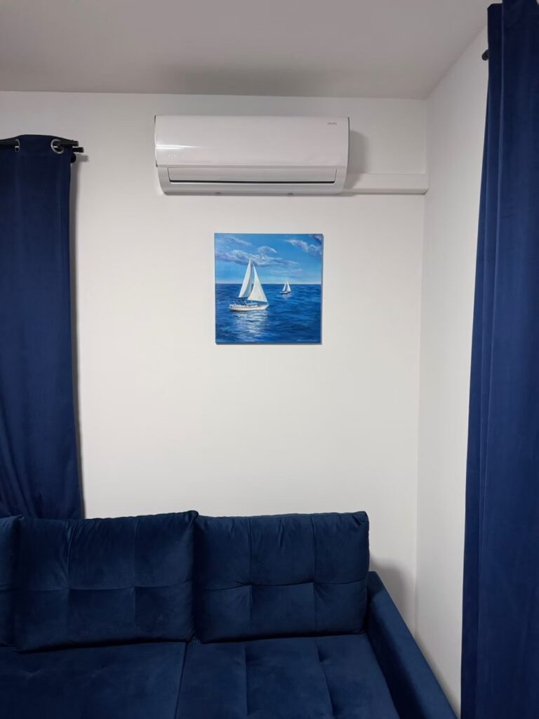 Montaż klimatyzacji Ukura z wyjściem bocznym